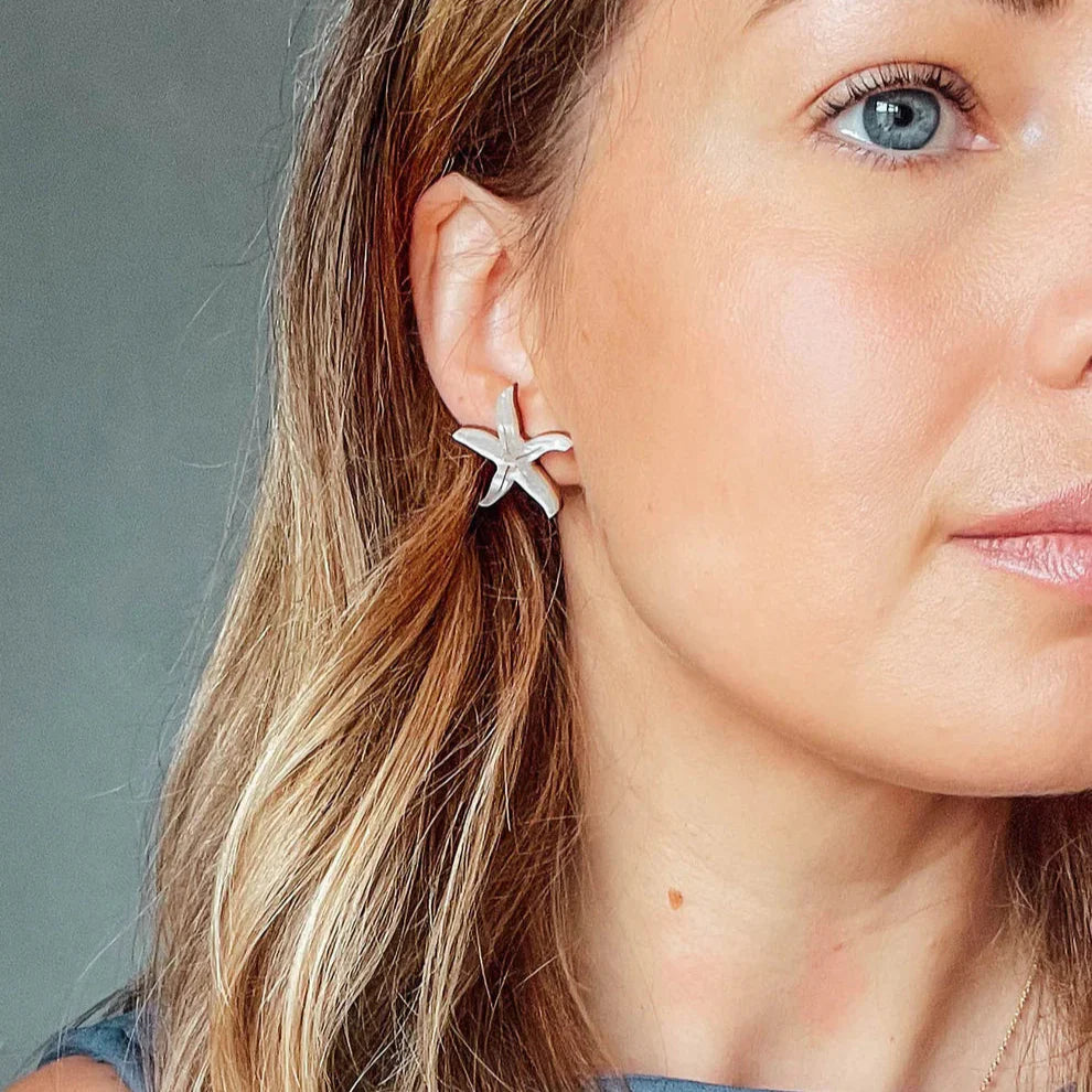Starfish Stud Earrings - pearly White Acrylic - Uneeka
