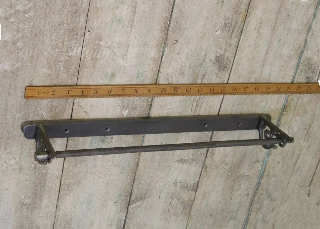 Antique Iron Towel Scroll Rail - 49.640.AI.525 - Uneeka