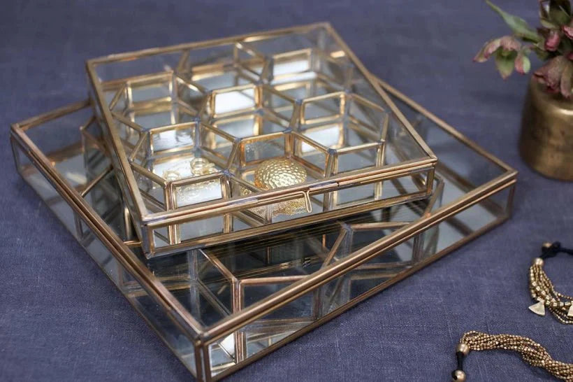 Bequai Honeycomb Antique Brass Box - BH0301 - Uneeka