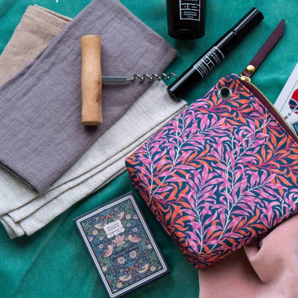 Bird & Yare Holiday Survival Kit - FG5565 - Uneeka