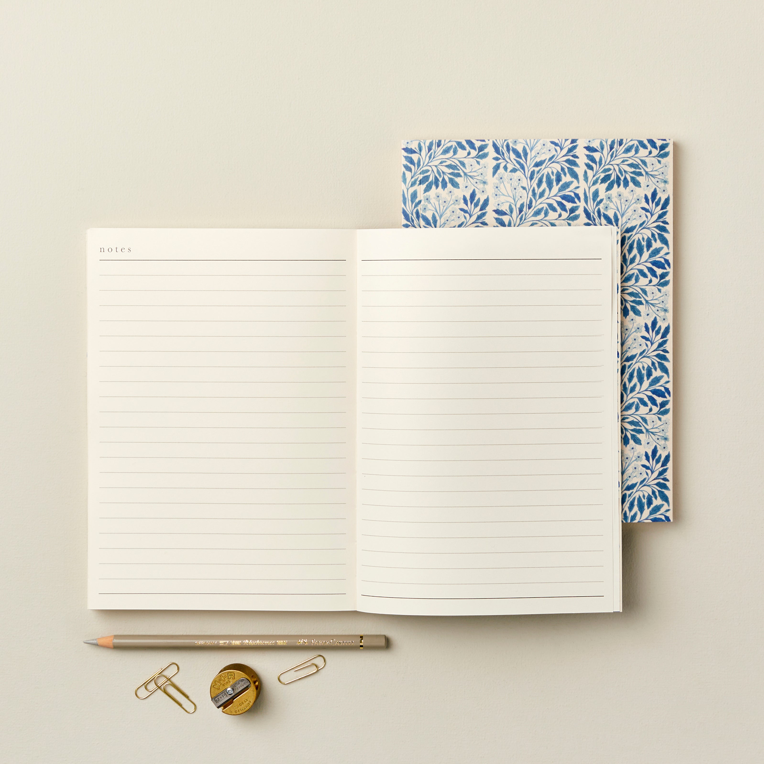 Blue Flora A5 Undated Planner - WAN PL5 - Uneeka