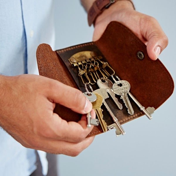 Buffalo Leather Key Holder - HIBKRH - BR - Uneeka